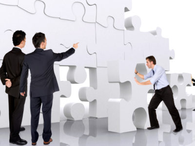 Featured Image For 7 Steps to Developing a Remarkable Team Team Building Post